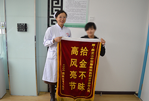 花季少女不幸坠落致癫痫中亚医院医治及时恢复